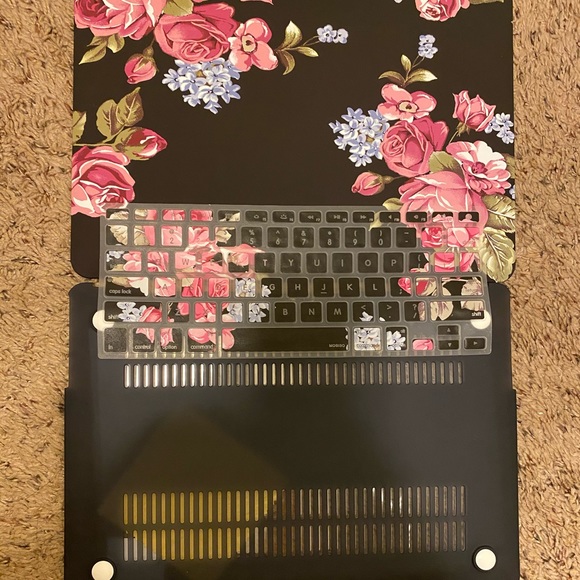 13" floral laptop case! - Picture 2 of 3